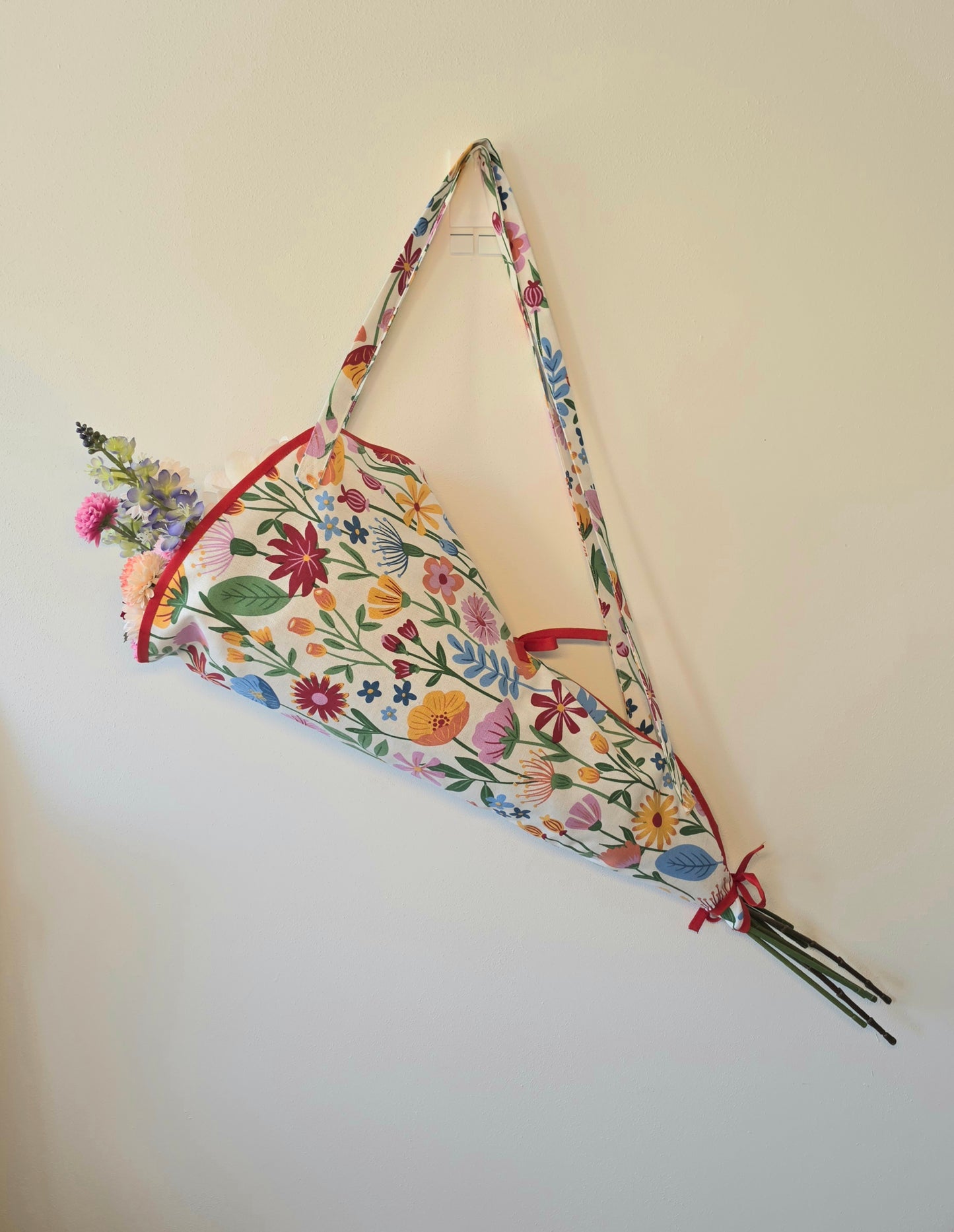 Kari Bag - Bloementas | bloemen met rood bandje